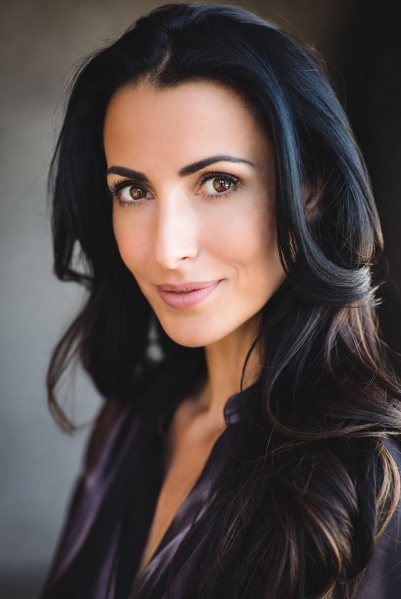 Portrait of Kira Navarre